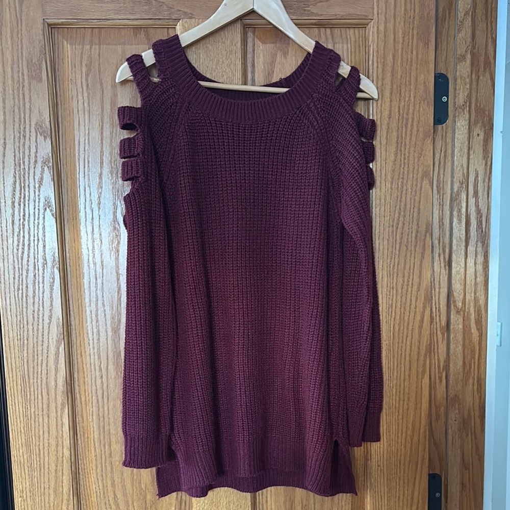 Red Crew Neck Sweater with Cut-Out Shoulders and Soft Knitted Texture